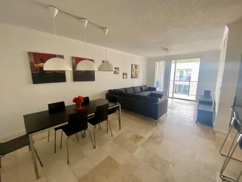 17100 Bay Road #1911