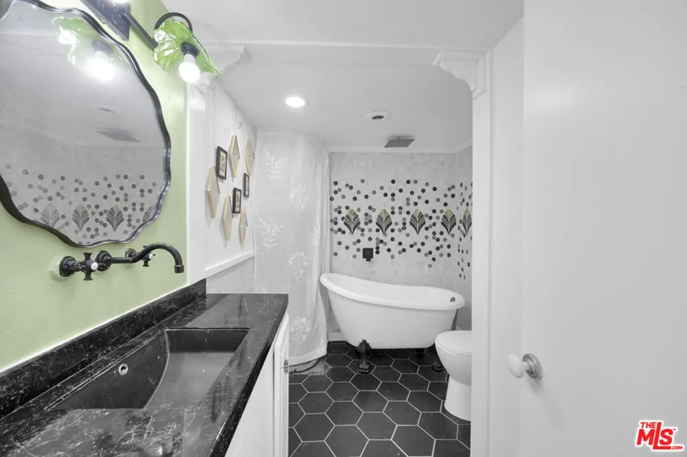 9066 Candlestick Lane #5 Cypress, CA 90630