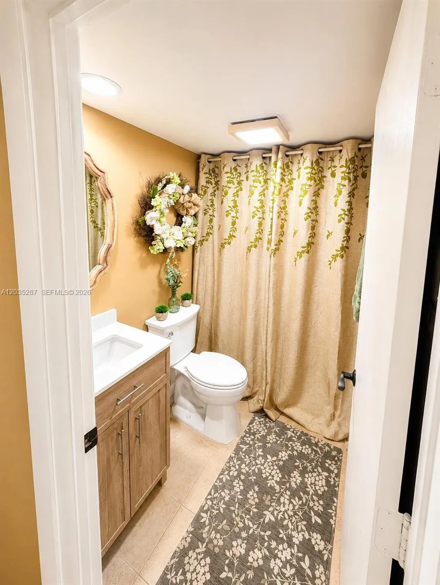 2589 Garden #2589 Hollywood, FL 33026
