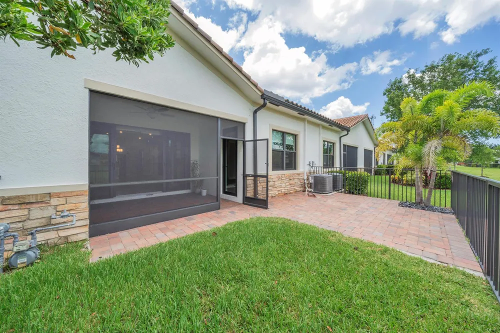 7524 Blue Spring Drive Parkland, FL 33067