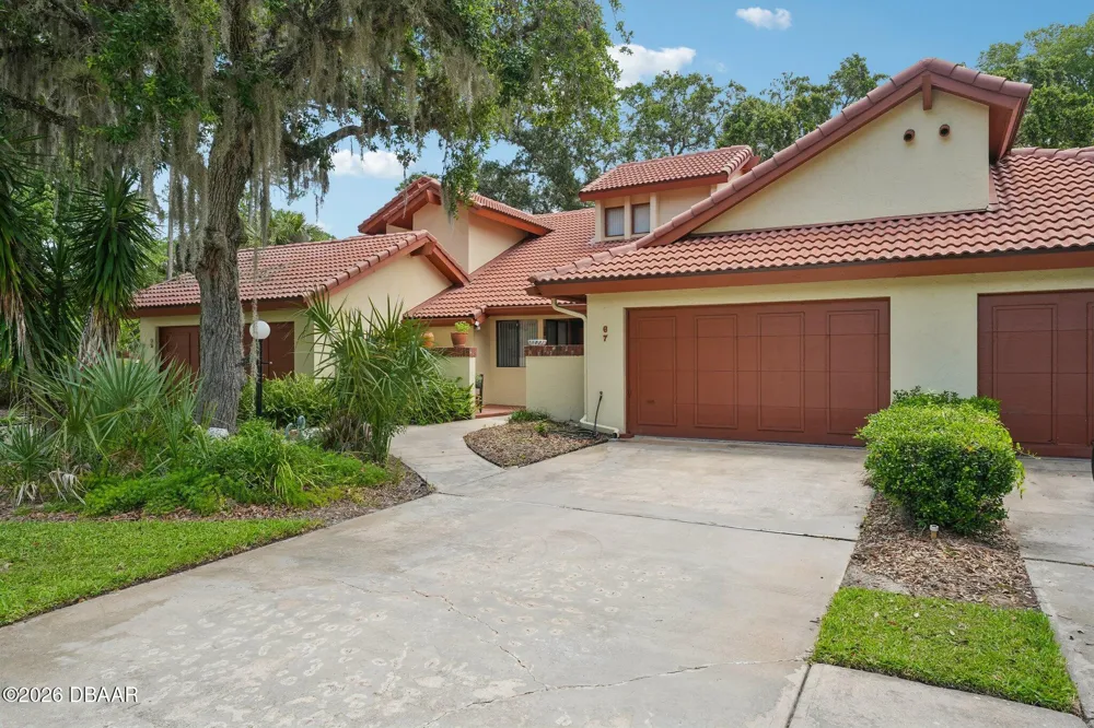 67 Village Circle Palm Coast, FL 32164