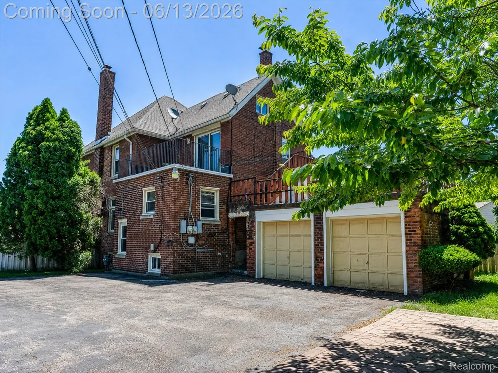 24362 Outer Drive Melvindale City, MI 48122