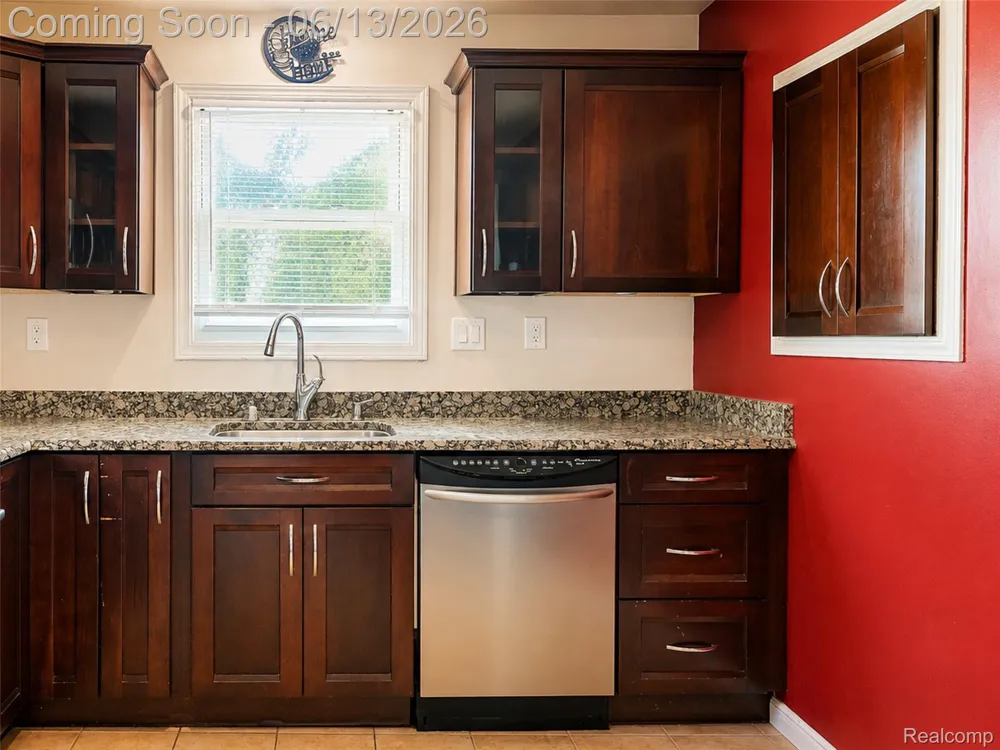 24362 Outer Drive Melvindale City, MI 48122