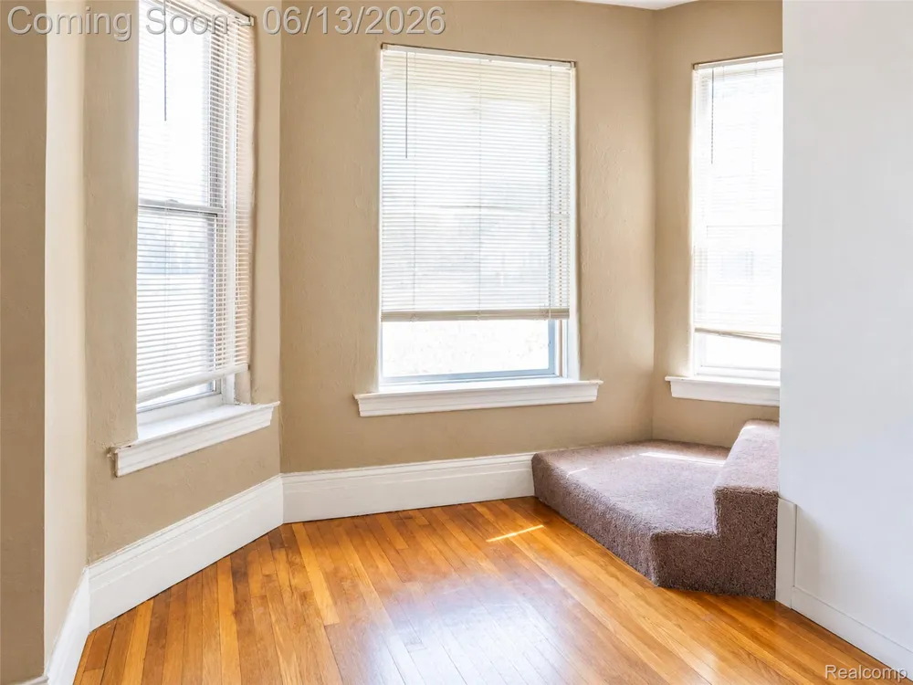 24362 Outer Drive Melvindale City, MI 48122