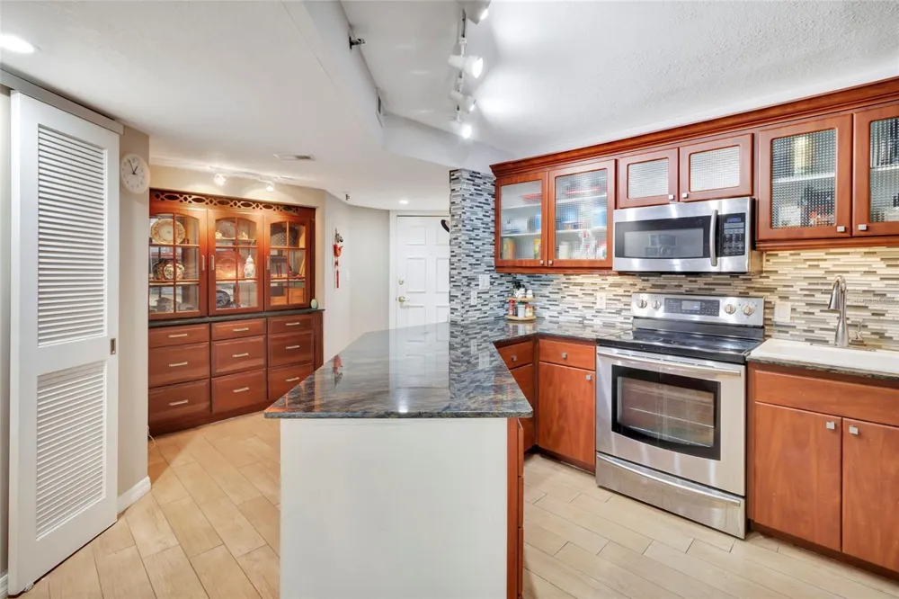 400 E COLONIAL DRIVE #1609 Orlando, FL 32803