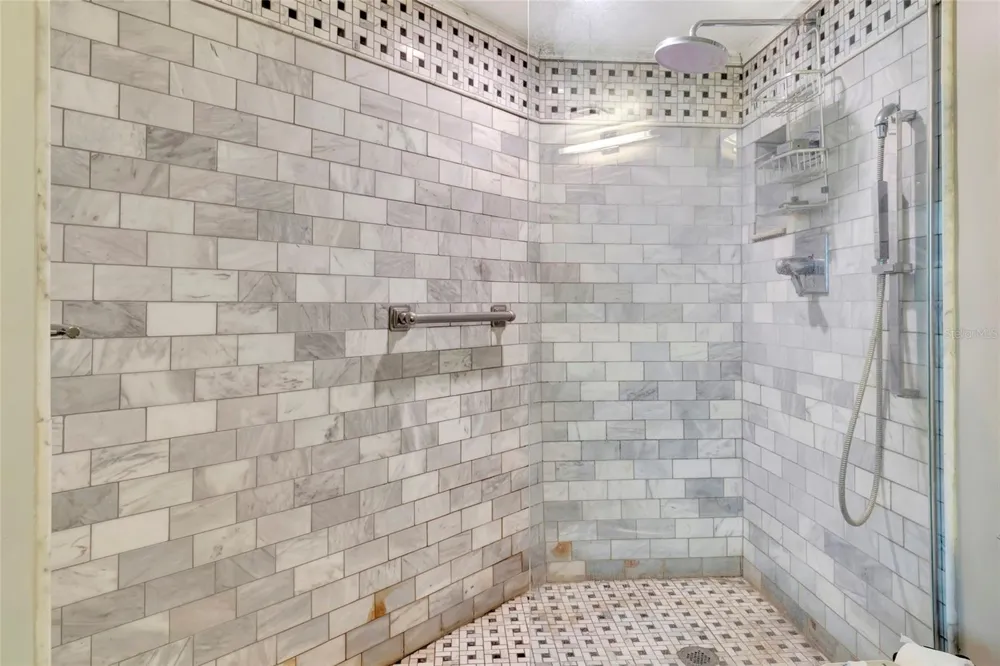 400 E COLONIAL DRIVE #1609 Orlando, FL 32803