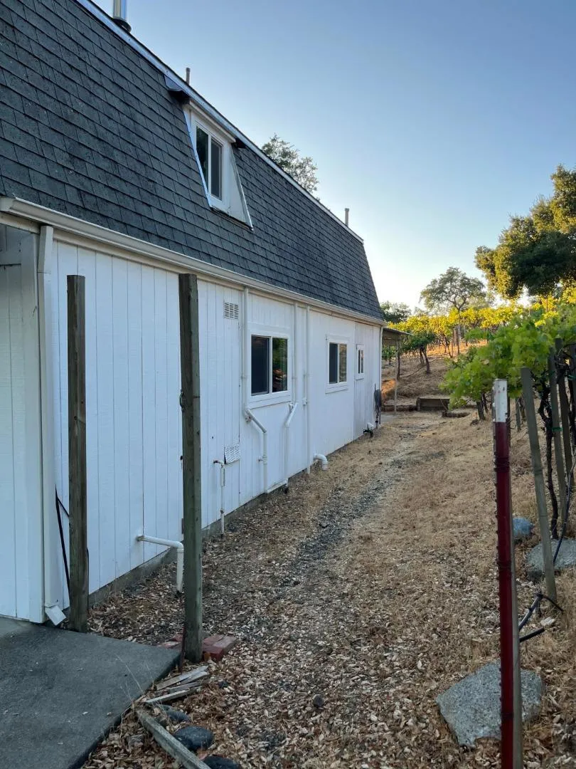26824 Walnut Cloverdale, CA 95425