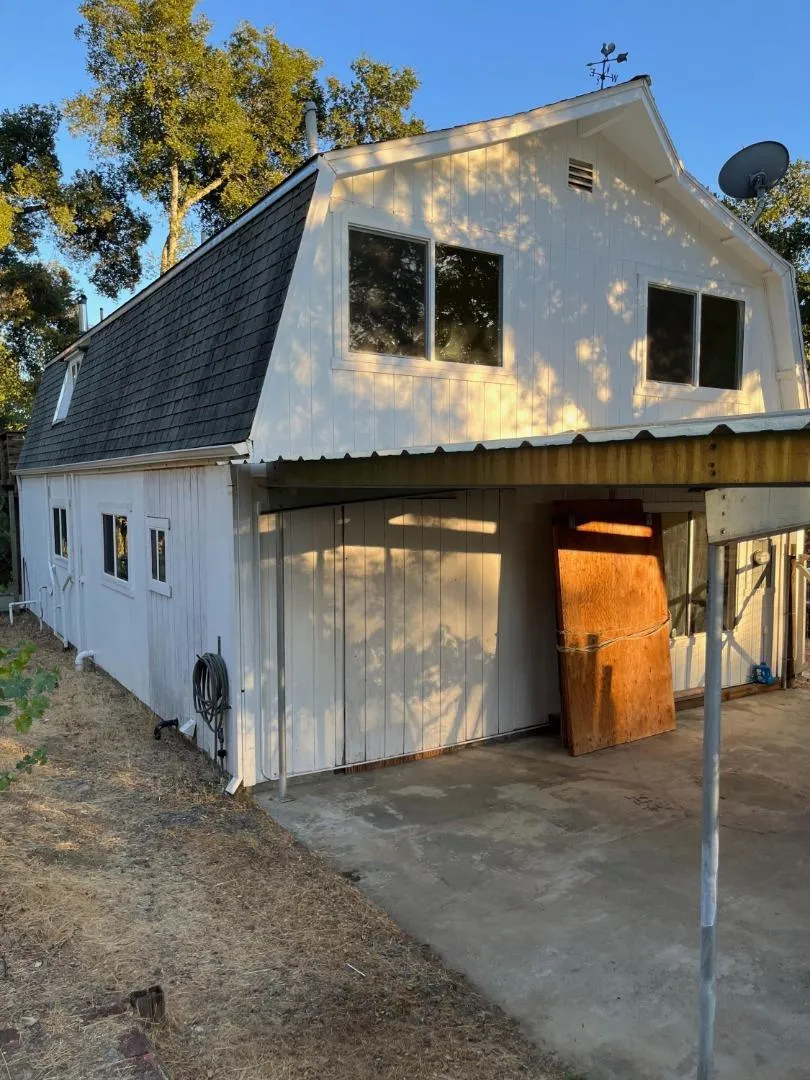 26824 Walnut Cloverdale, CA 95425