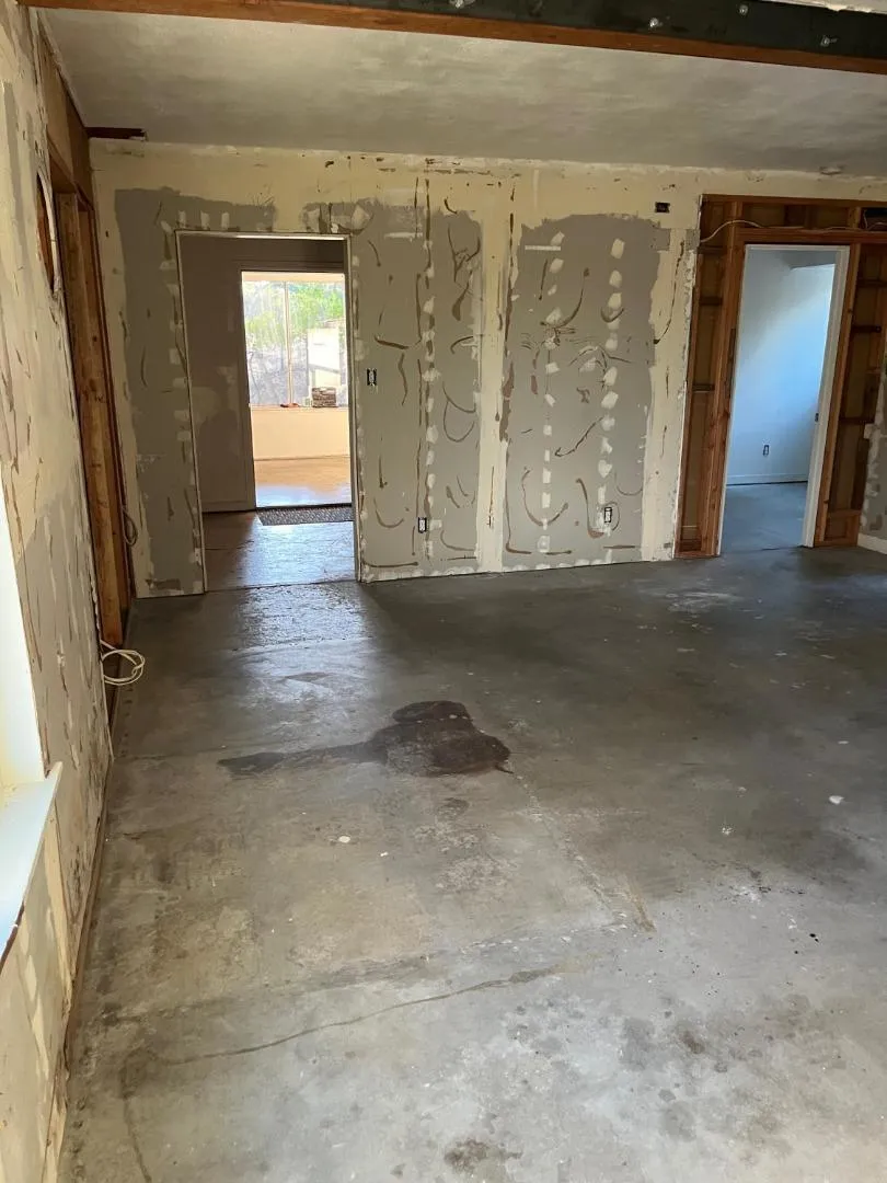 26824 Walnut Cloverdale, CA 95425