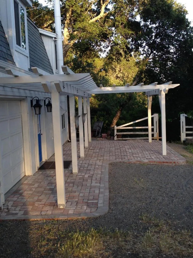 26824 Walnut Cloverdale, CA 95425