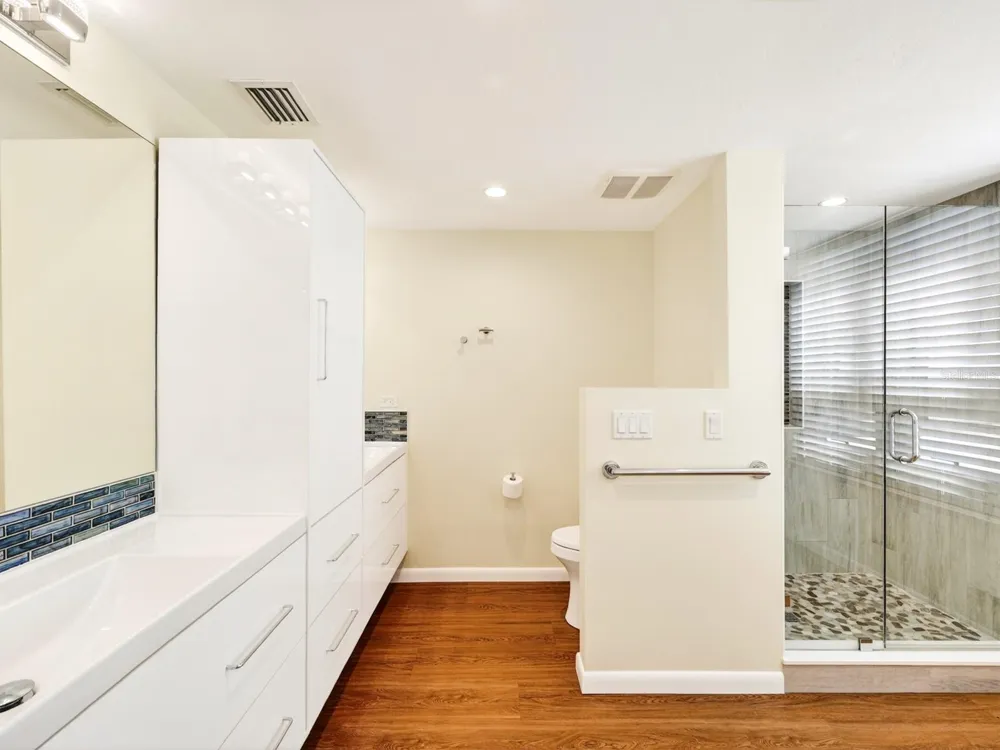 1255 GULFSTREAM AVENUE #1101 Sarasota, FL 34236