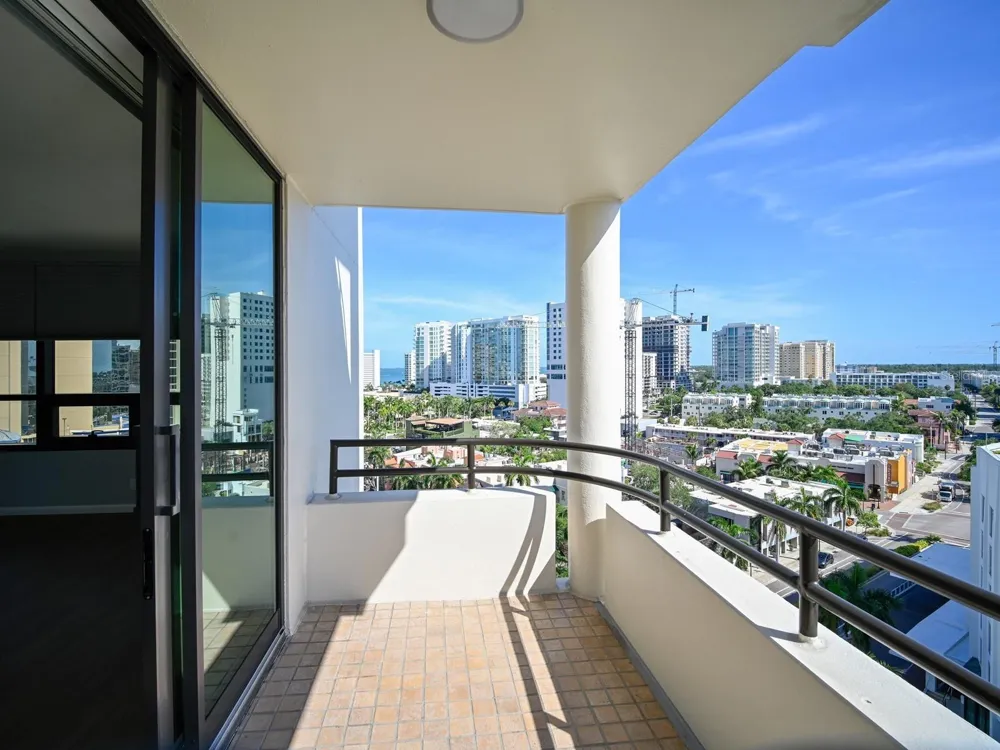 1255 GULFSTREAM AVENUE #1101 Sarasota, FL 34236