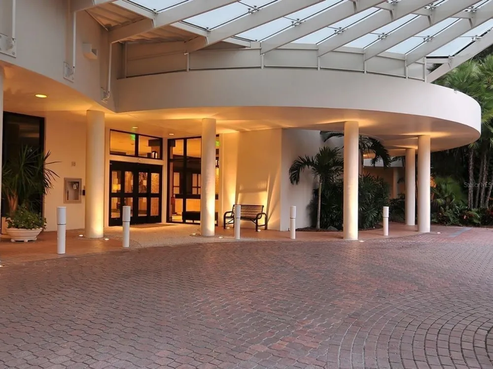 1255 GULFSTREAM AVENUE #1101 Sarasota, FL 34236