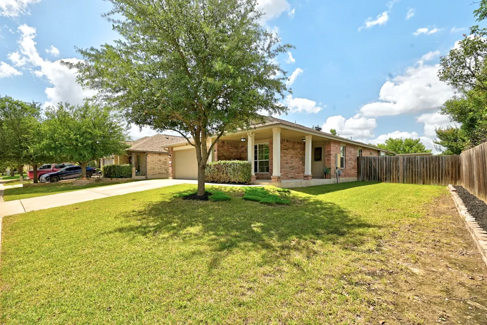 903 Gentry Drive Leander, TX 78641
