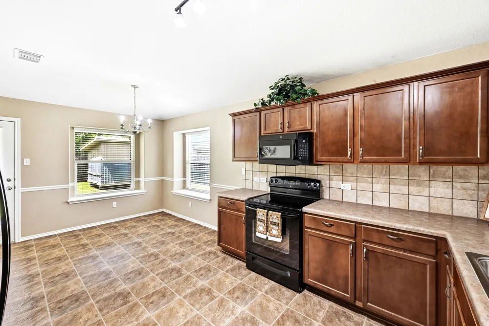 903 Gentry Drive Leander, TX 78641