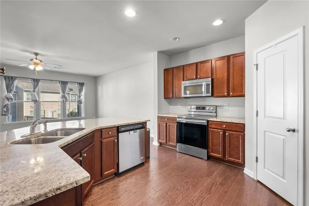 1357 Brookmere Way Cumming, GA 30040