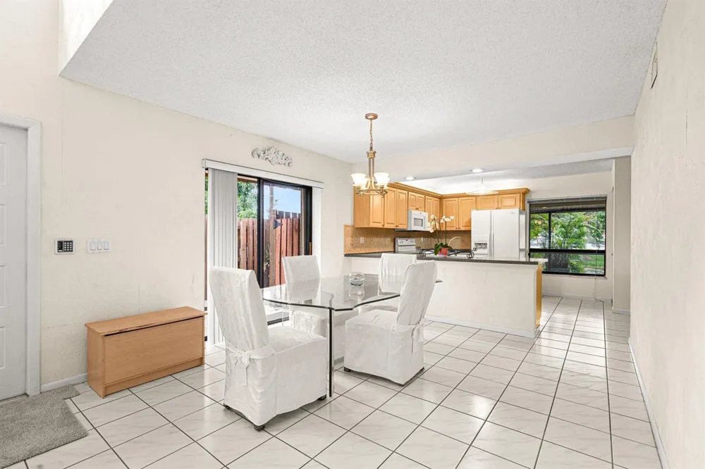 8321 S Coral Circle North Lauderdale, FL 33068