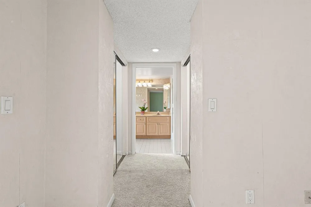 8321 S Coral Circle North Lauderdale, FL 33068