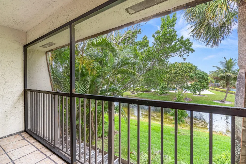 8321 S Coral Circle North Lauderdale, FL 33068