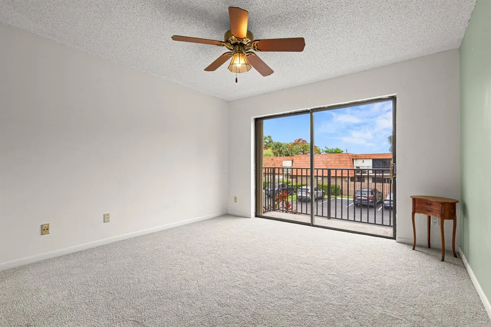8321 S Coral Circle North Lauderdale, FL 33068