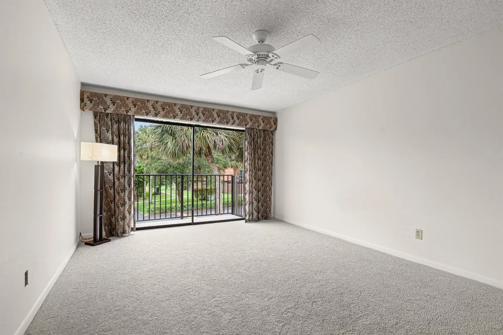 8321 S Coral Circle North Lauderdale, FL 33068