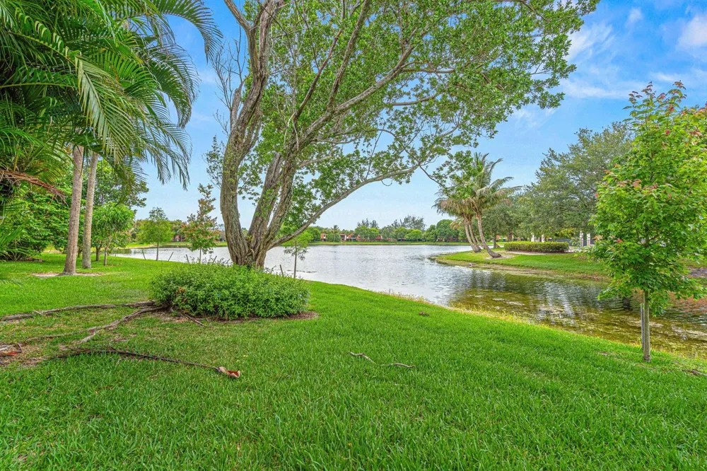 8321 S Coral Circle North Lauderdale, FL 33068