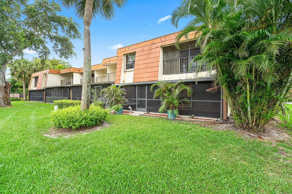 8321 S Coral Circle North Lauderdale, FL 33068