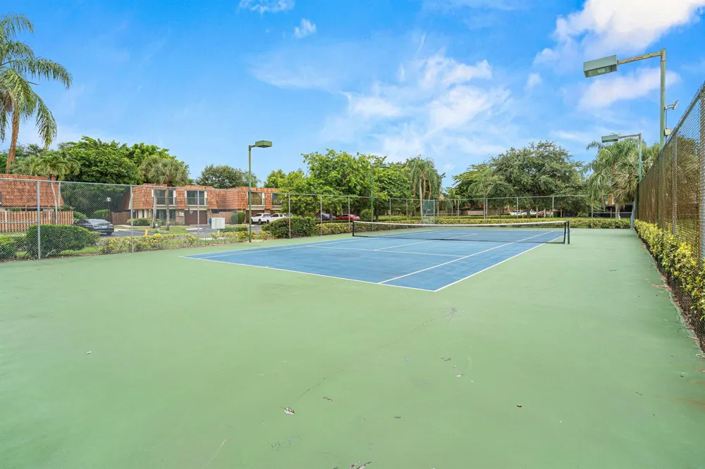 8321 S Coral Circle North Lauderdale, FL 33068