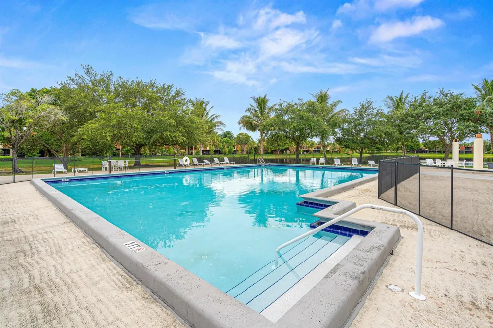 8321 S Coral Circle North Lauderdale, FL 33068