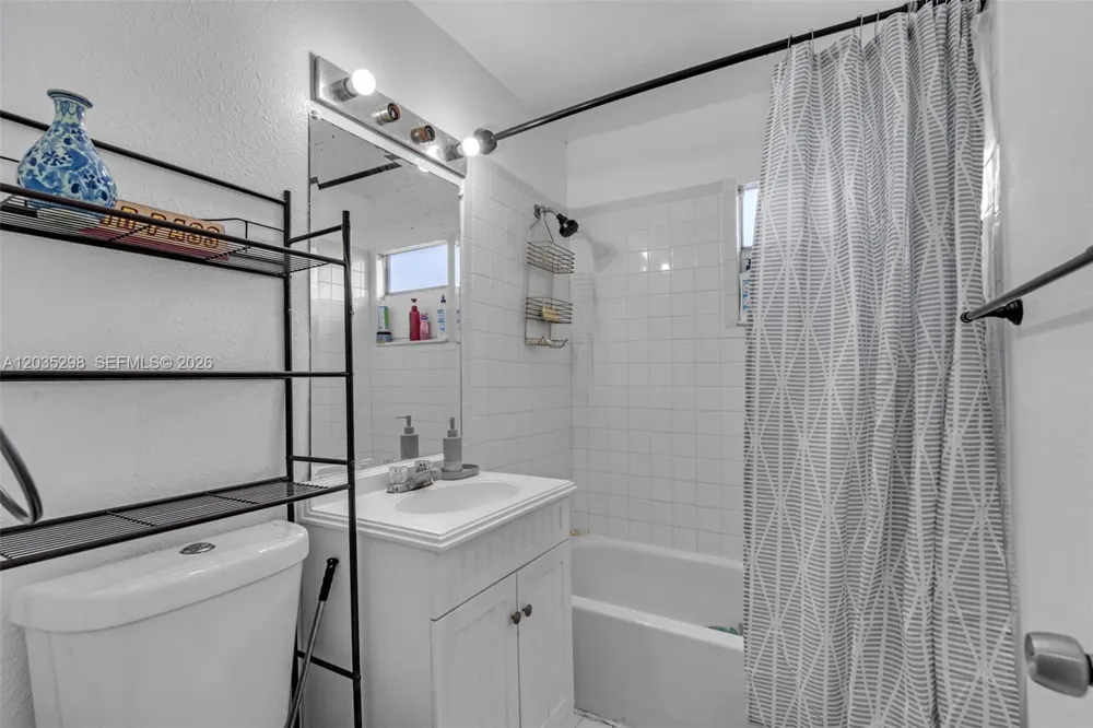 4522 NW 194th St Miami Gardens, FL 33055