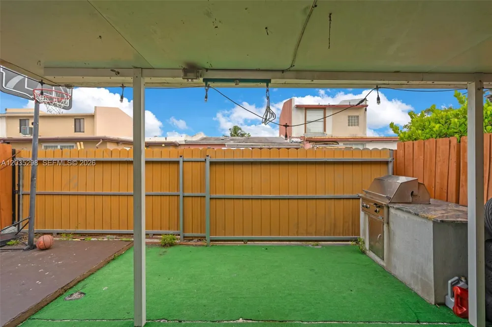 4522 NW 194th St Miami Gardens, FL 33055