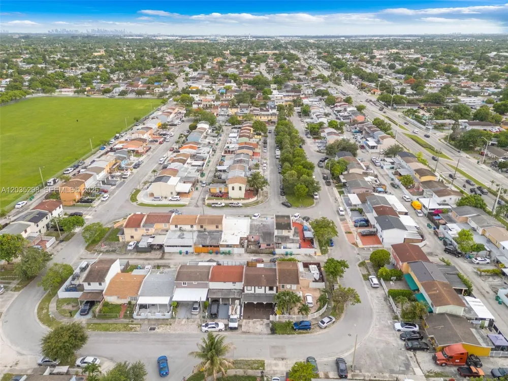 4522 NW 194th St Miami Gardens, FL 33055
