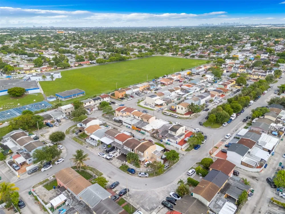 4522 NW 194th St Miami Gardens, FL 33055