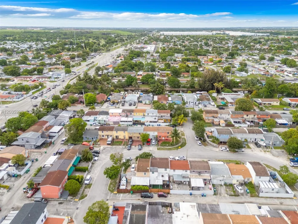 4522 NW 194th St Miami Gardens, FL 33055