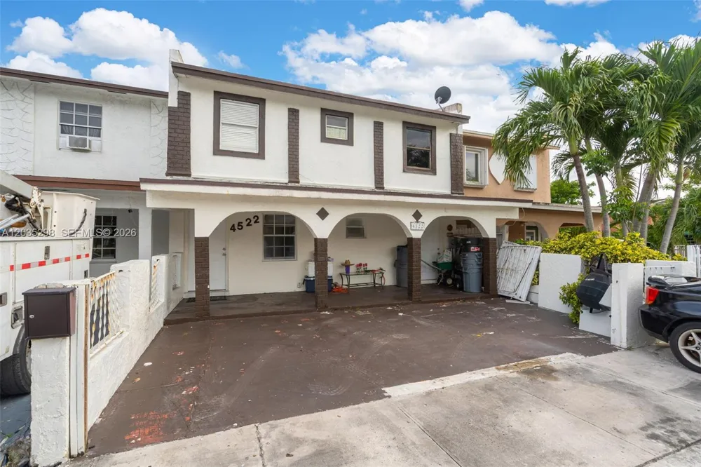 4522 NW 194th St Miami Gardens, FL 33055