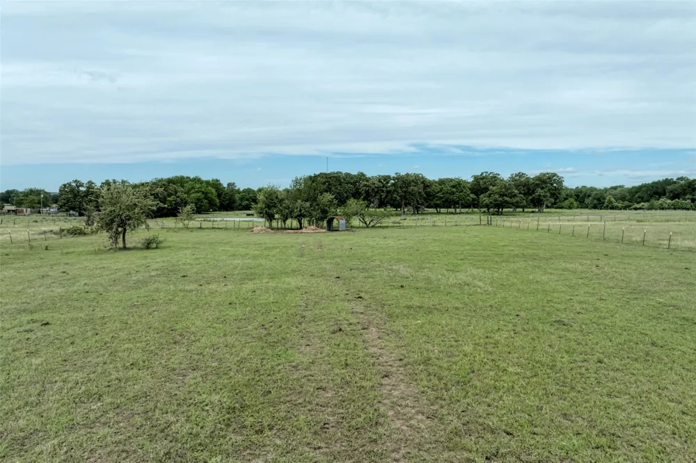 921 9th Street Lexington, TX 78947