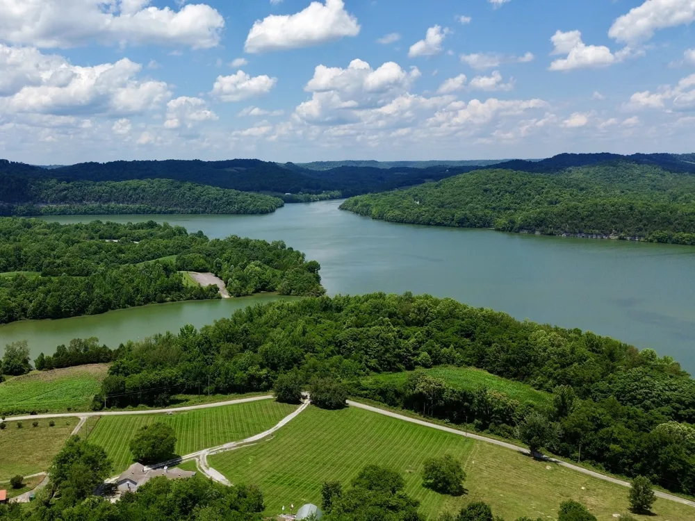 40 Mahan Lane Elmwood, TN 38560
