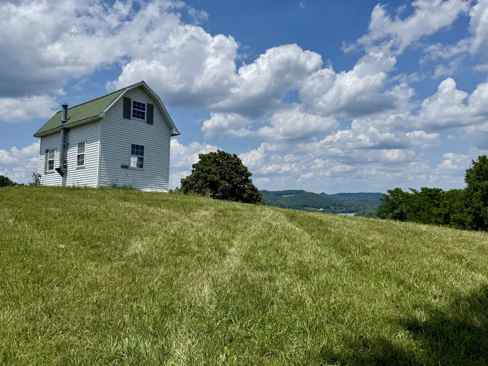 40 Mahan Lane Elmwood, TN 38560