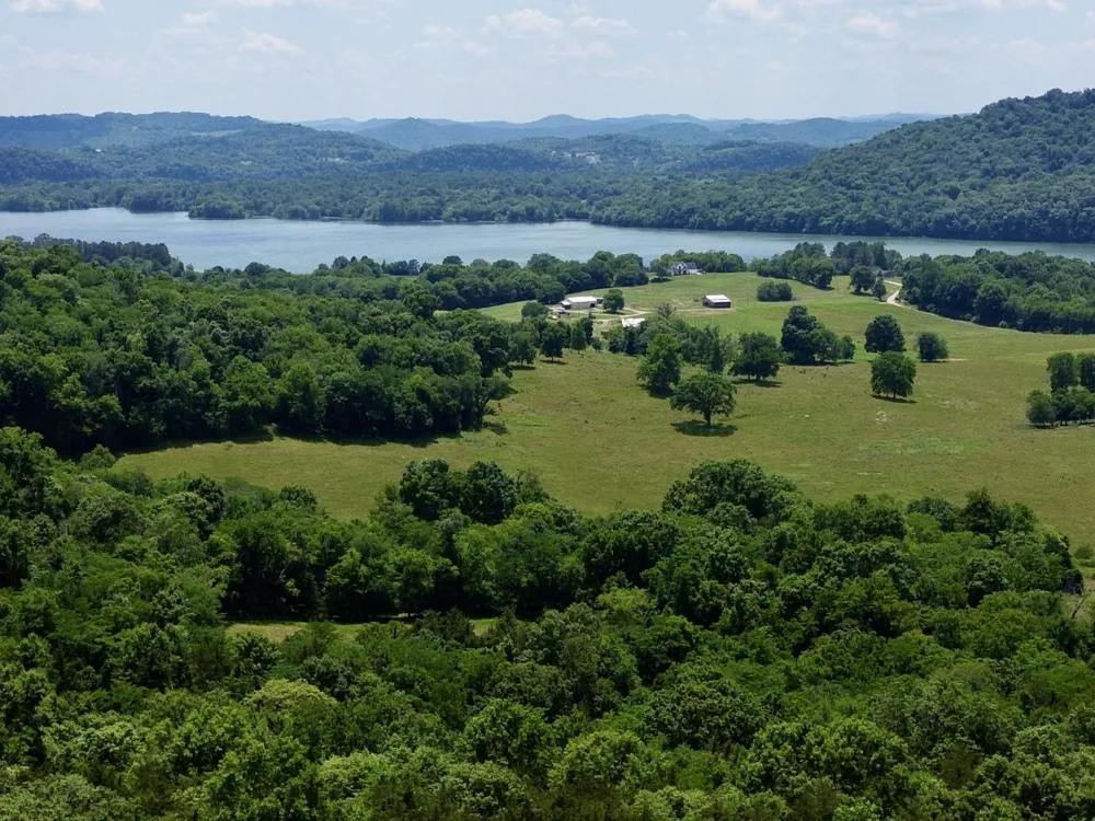 40 Mahan Lane Elmwood, TN 38560