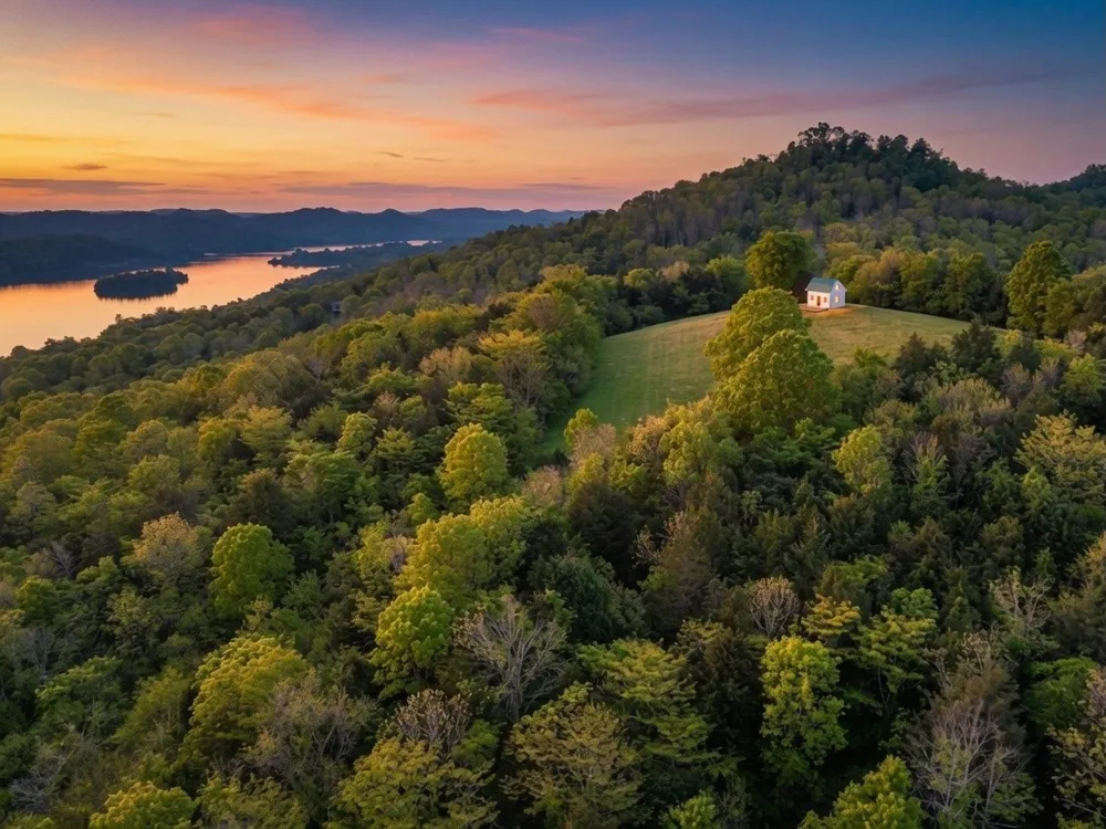 40 Mahan Lane Elmwood, TN 38560