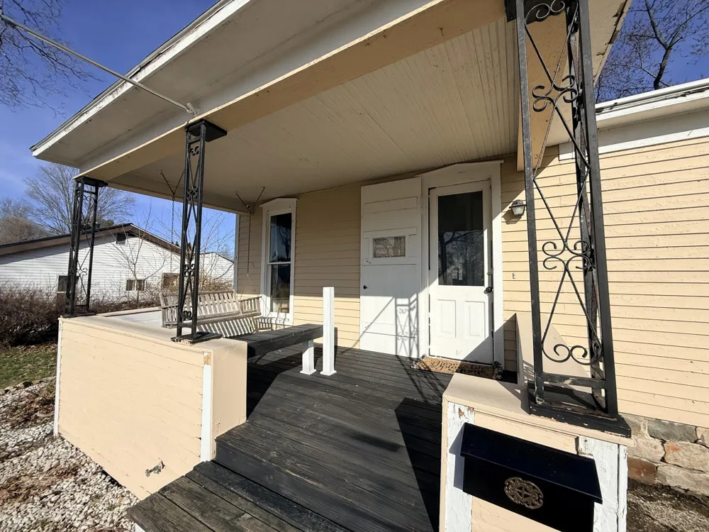 711 Maple Street Three Rivers, MI 49093