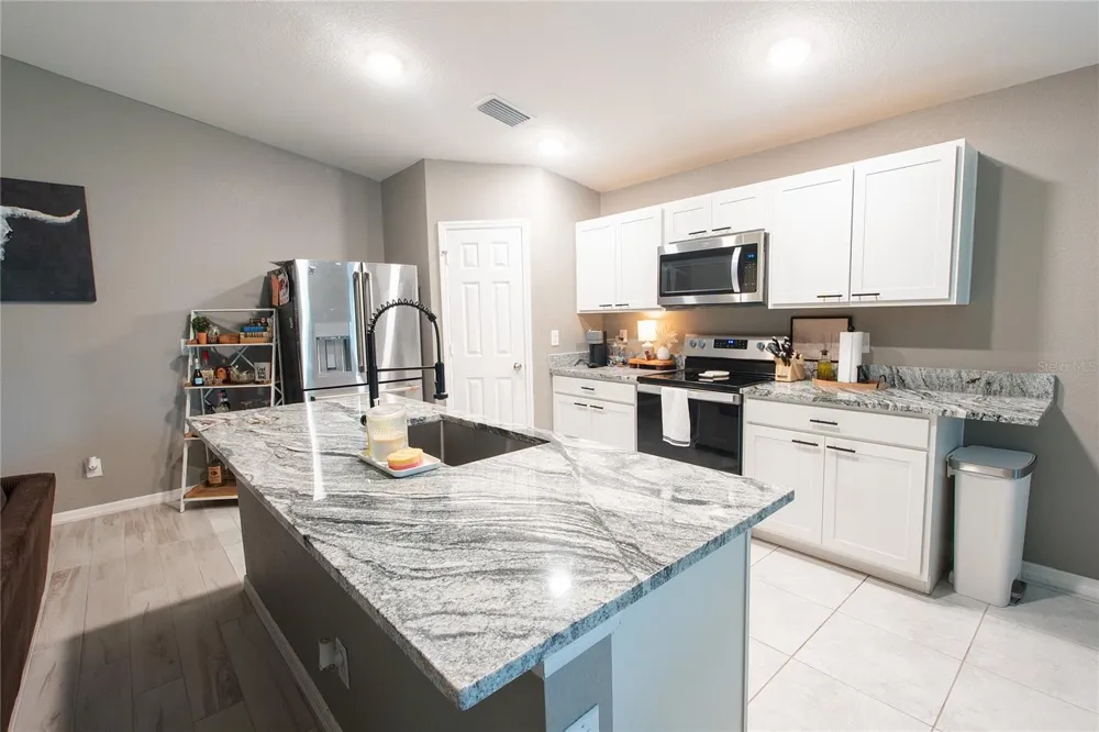 3715 TEAKWOOD STREET Fort Myers, FL 33905