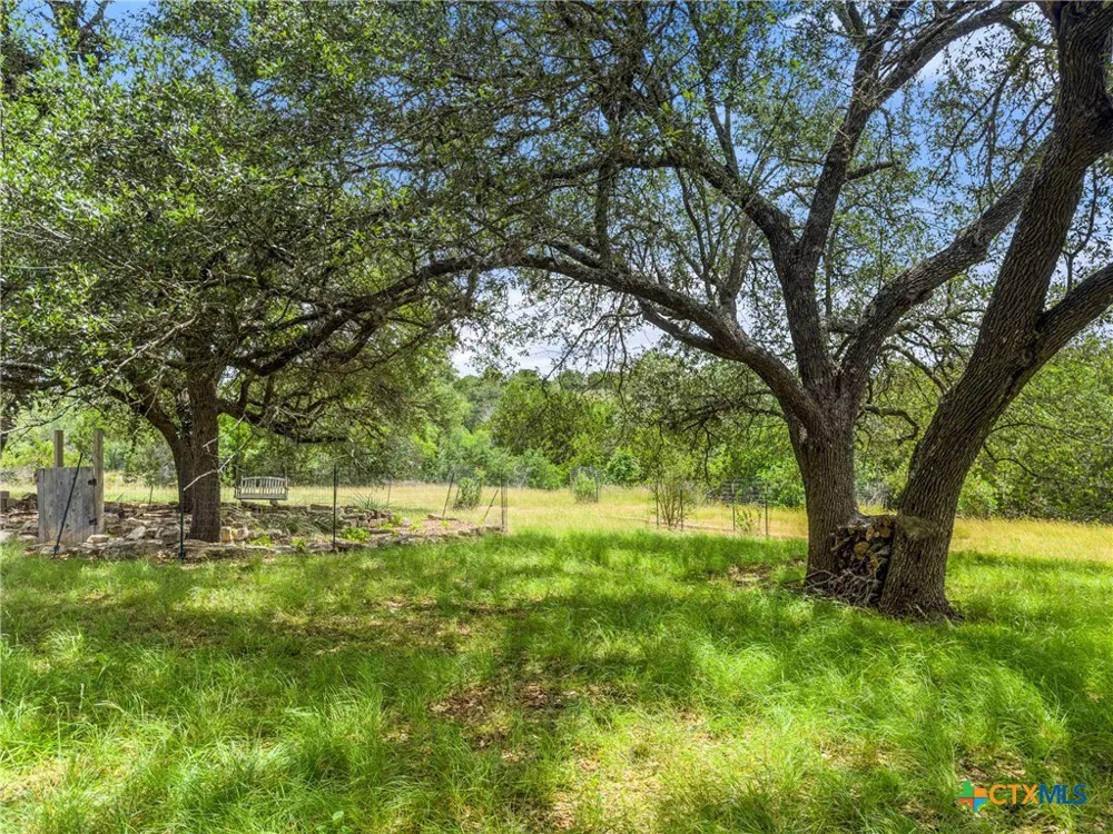 428 Summit Spring Lane Johnson City, TX 78636