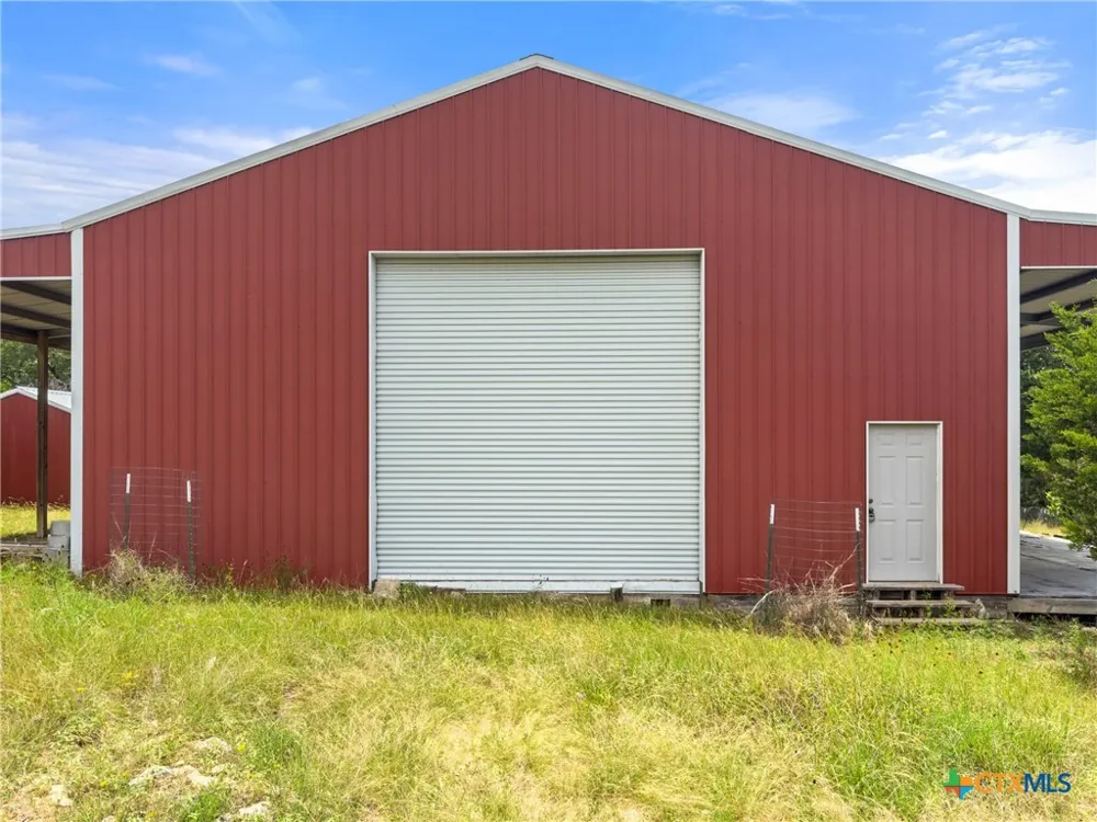 428 Summit Spring Lane Johnson City, TX 78636