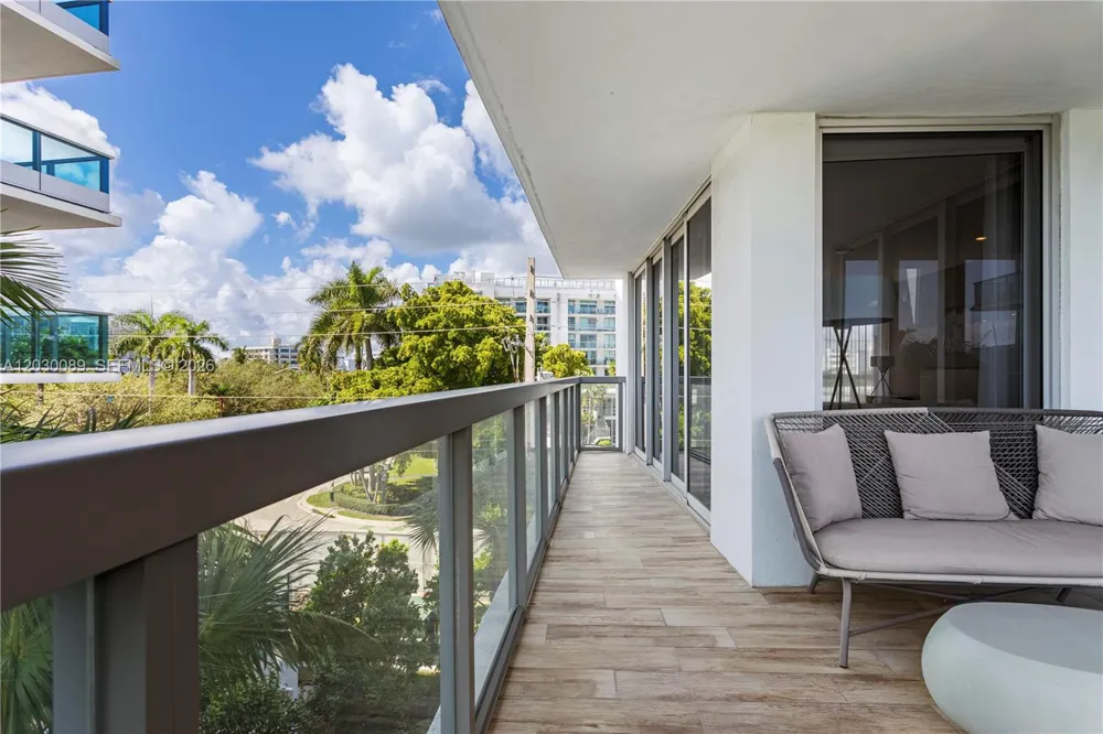 9261 E Bay Harbor Dr #407 Bay Harbor Islands, FL 33154
