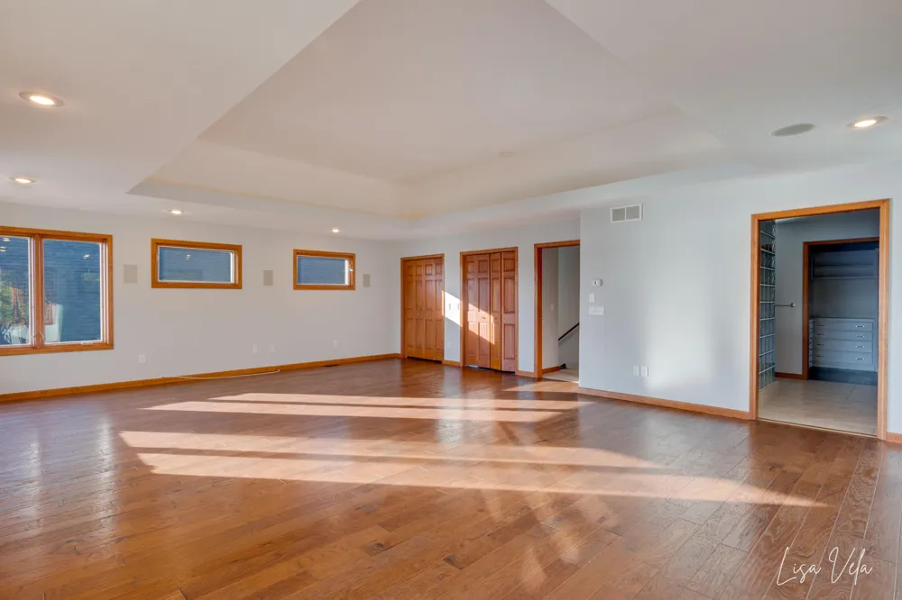 447 Lakeshore Boulevard Norton Shores City, MI 49444
