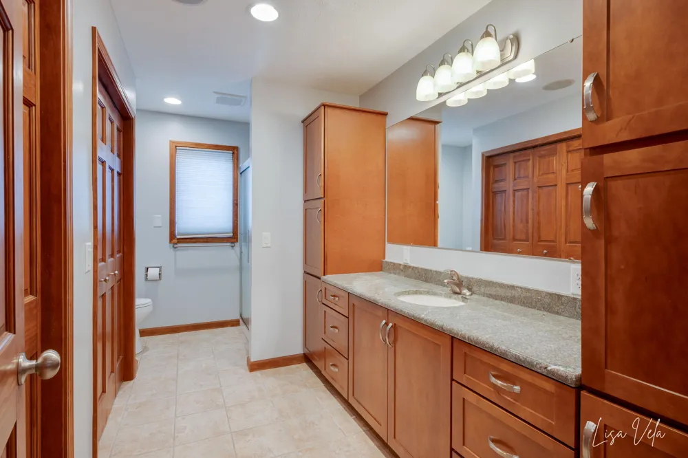 447 Lakeshore Boulevard Norton Shores City, MI 49444