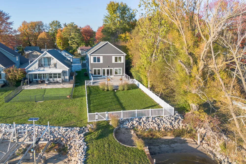 447 Lakeshore Boulevard Norton Shores City, MI 49444
