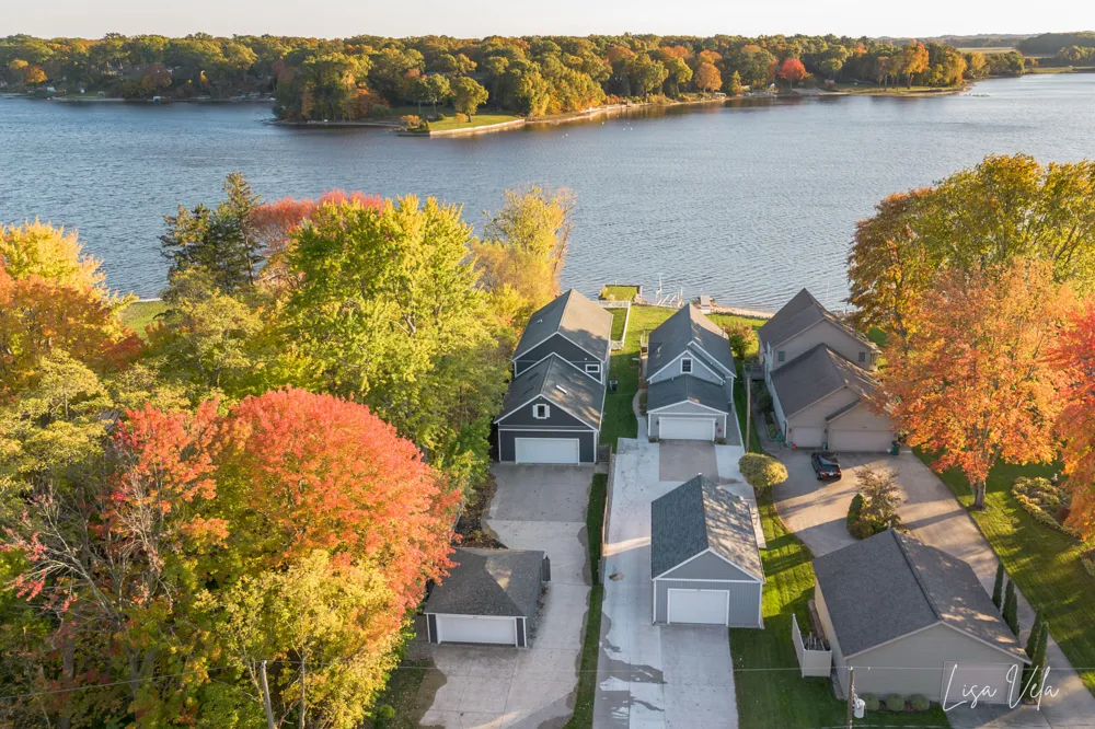 447 Lakeshore Boulevard Norton Shores City, MI 49444