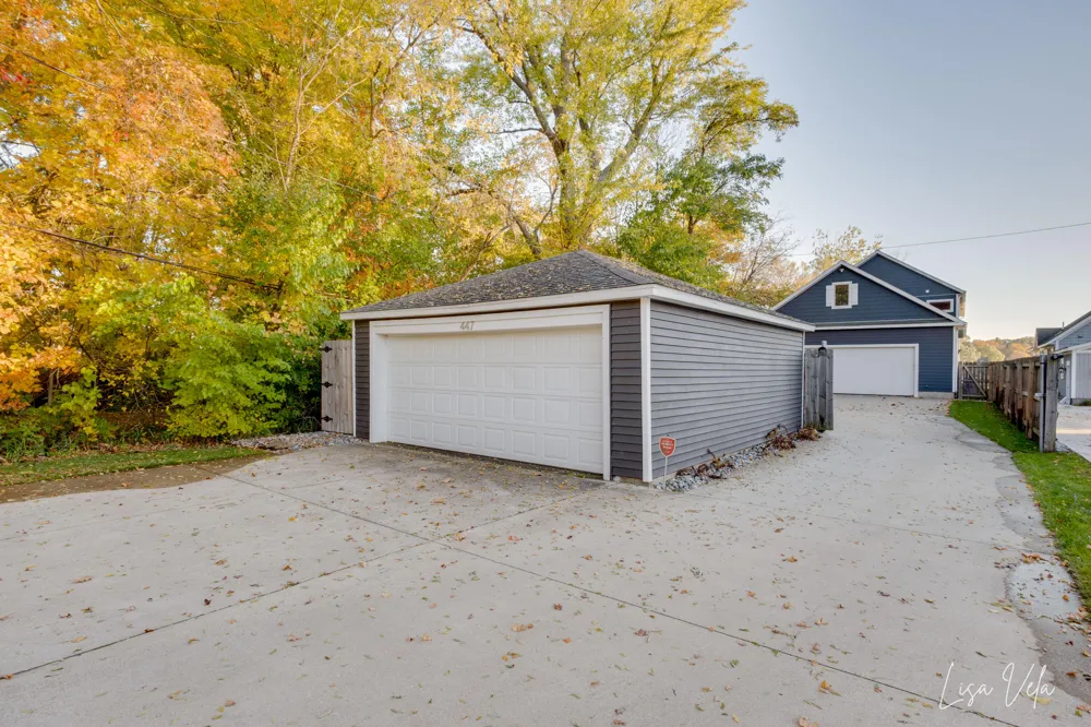 447 Lakeshore Boulevard Norton Shores City, MI 49444